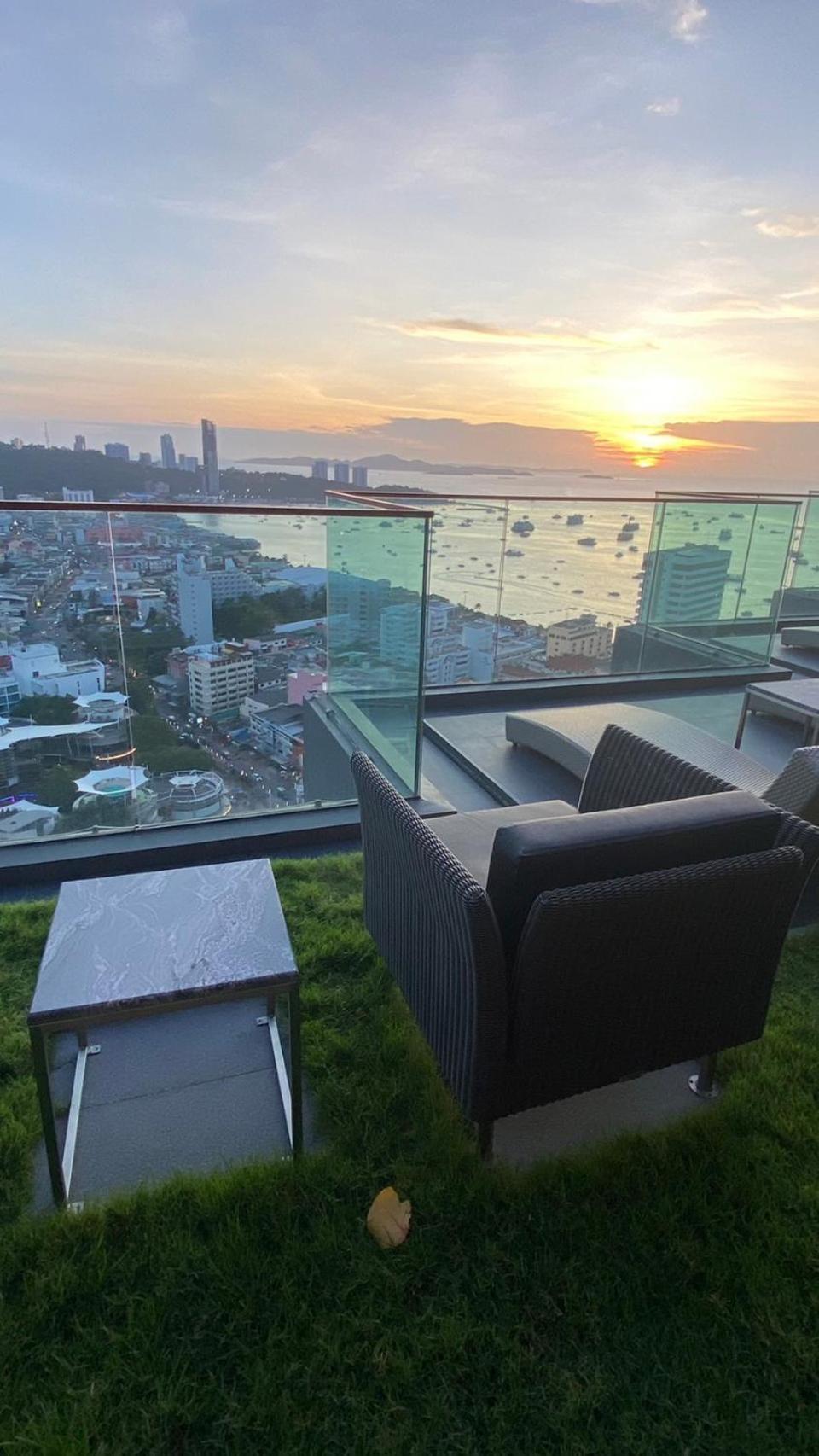 The Edge Central Pattaya Seaview With Infinity Pool & Free Netflix Zewnętrze zdjęcie