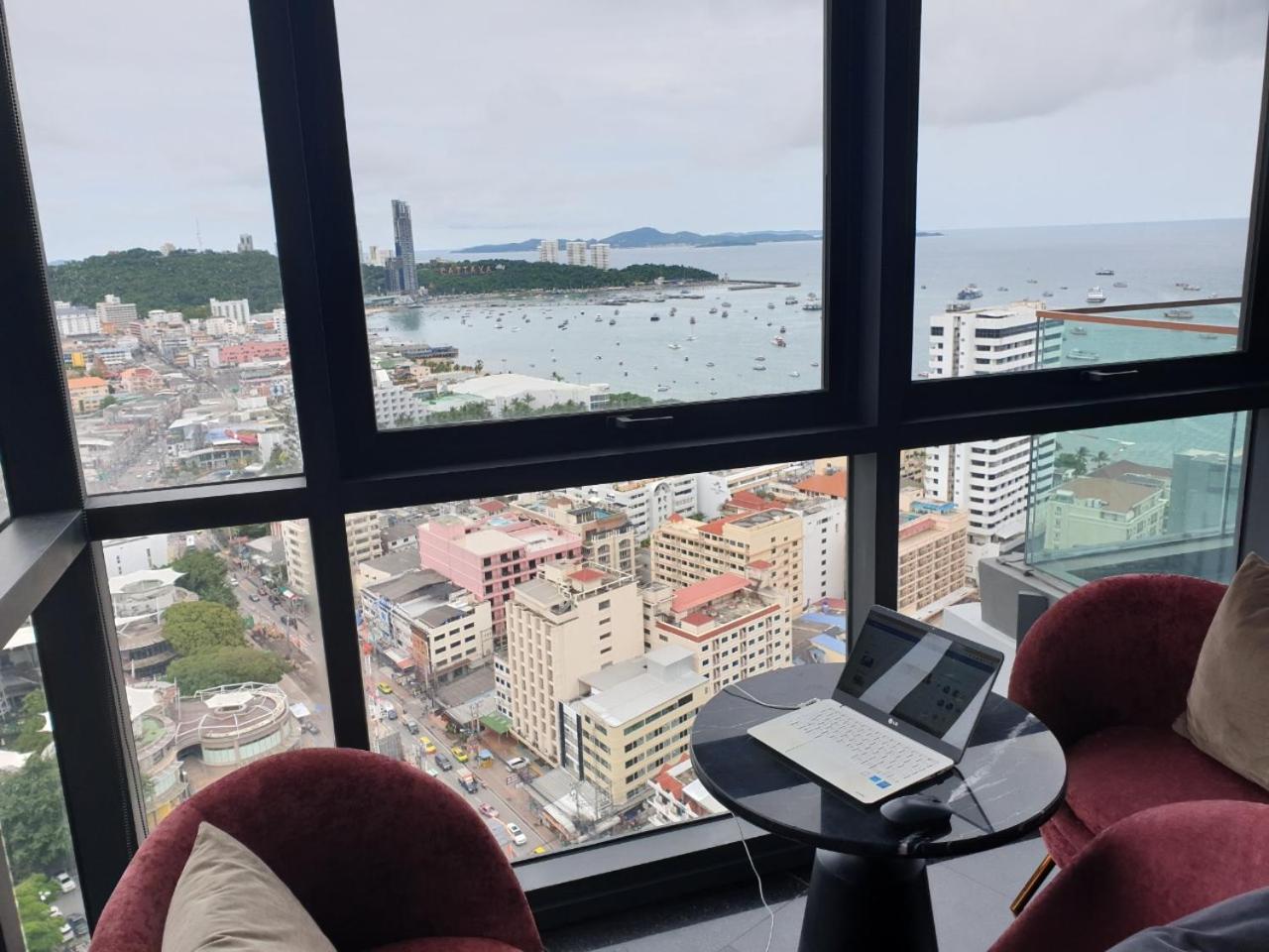 The Edge Central Pattaya Seaview With Infinity Pool & Free Netflix Zewnętrze zdjęcie